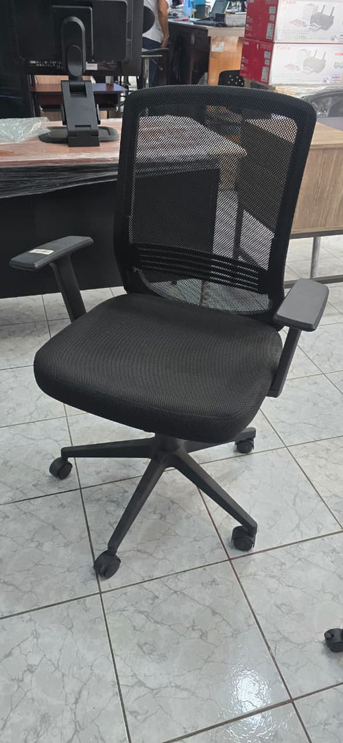 silla ejecutiva de oficina con reposa brasos