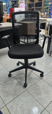 silla ejecutiva de oficina con reposa brasos