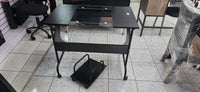 Escritorio para computadora con tope de vidrio